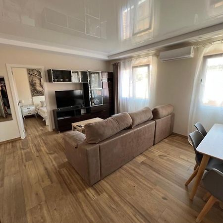 Genuar Apartments Malaga Center. Free Parking Εξωτερικό φωτογραφία