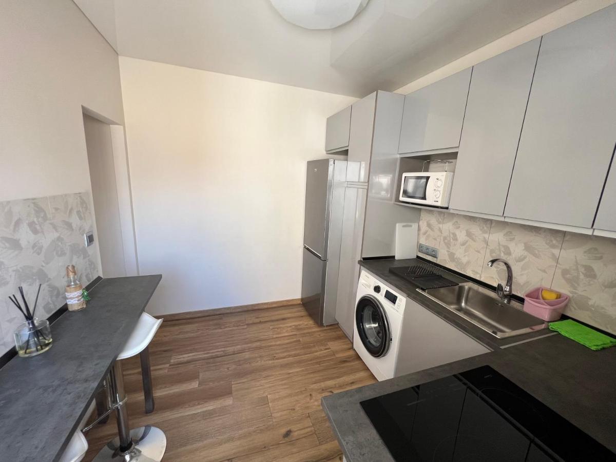 Genuar Apartments Malaga Center. Free Parking Εξωτερικό φωτογραφία