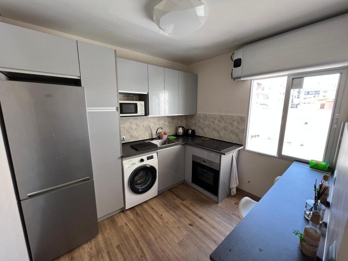 Genuar Apartments Malaga Center. Free Parking Εξωτερικό φωτογραφία