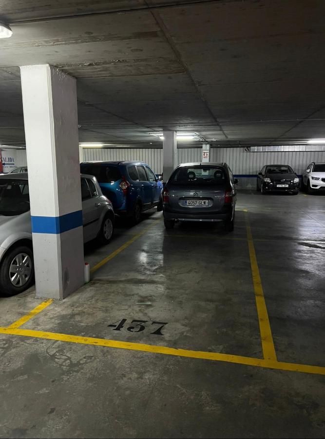 Genuar Apartments Malaga Center. Free Parking Εξωτερικό φωτογραφία