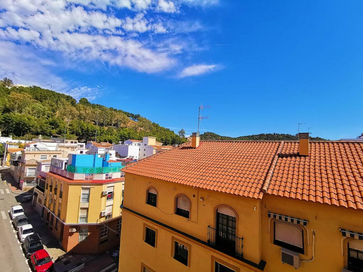 Genuar Apartments Malaga Center. Free Parking Εξωτερικό φωτογραφία