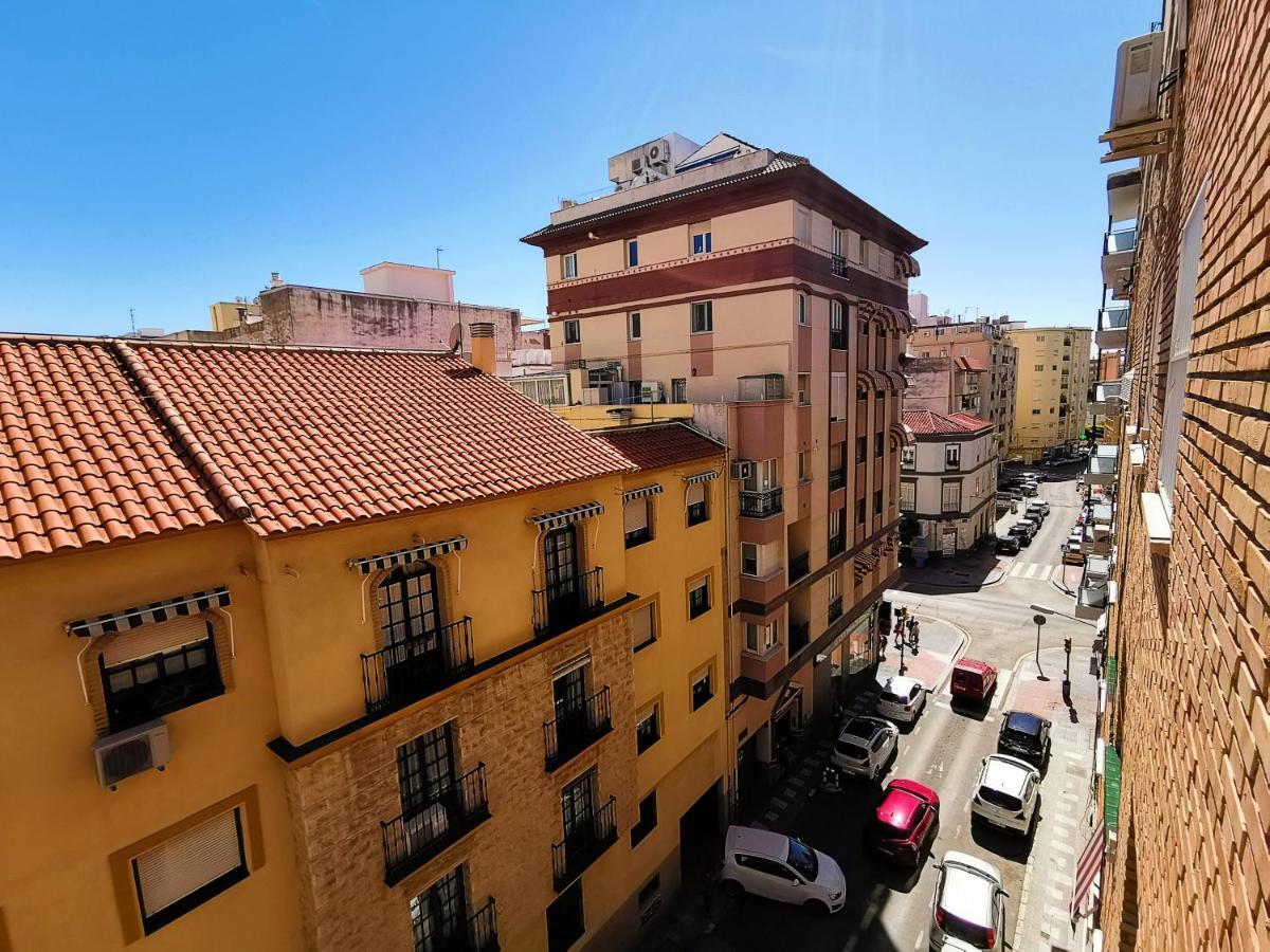 Genuar Apartments Malaga Center. Free Parking Εξωτερικό φωτογραφία